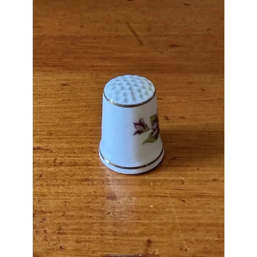 Vintage Sewing Notions Lot Thimbles Sewing Machine Brooch Thread Buttons